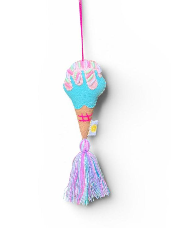 Ice Cream Pom