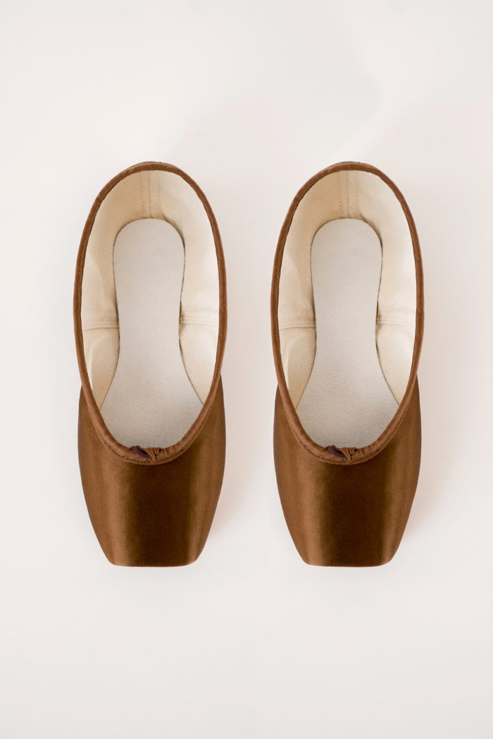 Suffolk Spotlight Pointe Shoe Hard Shank Brown Satin Professional Pointe Shoe