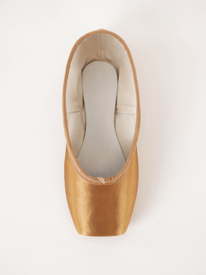 Stellar Bronze Pointe Shoe | Standard Insole